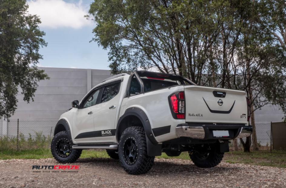 NISSAN NAVARA RG1 SATIN BLACK